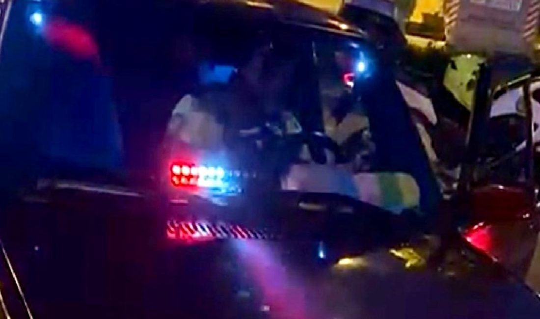 Marmaris'te gerçekleştirilen trafik denetimlerinde çakar sistemine el konuldu. Bu denetimlerin