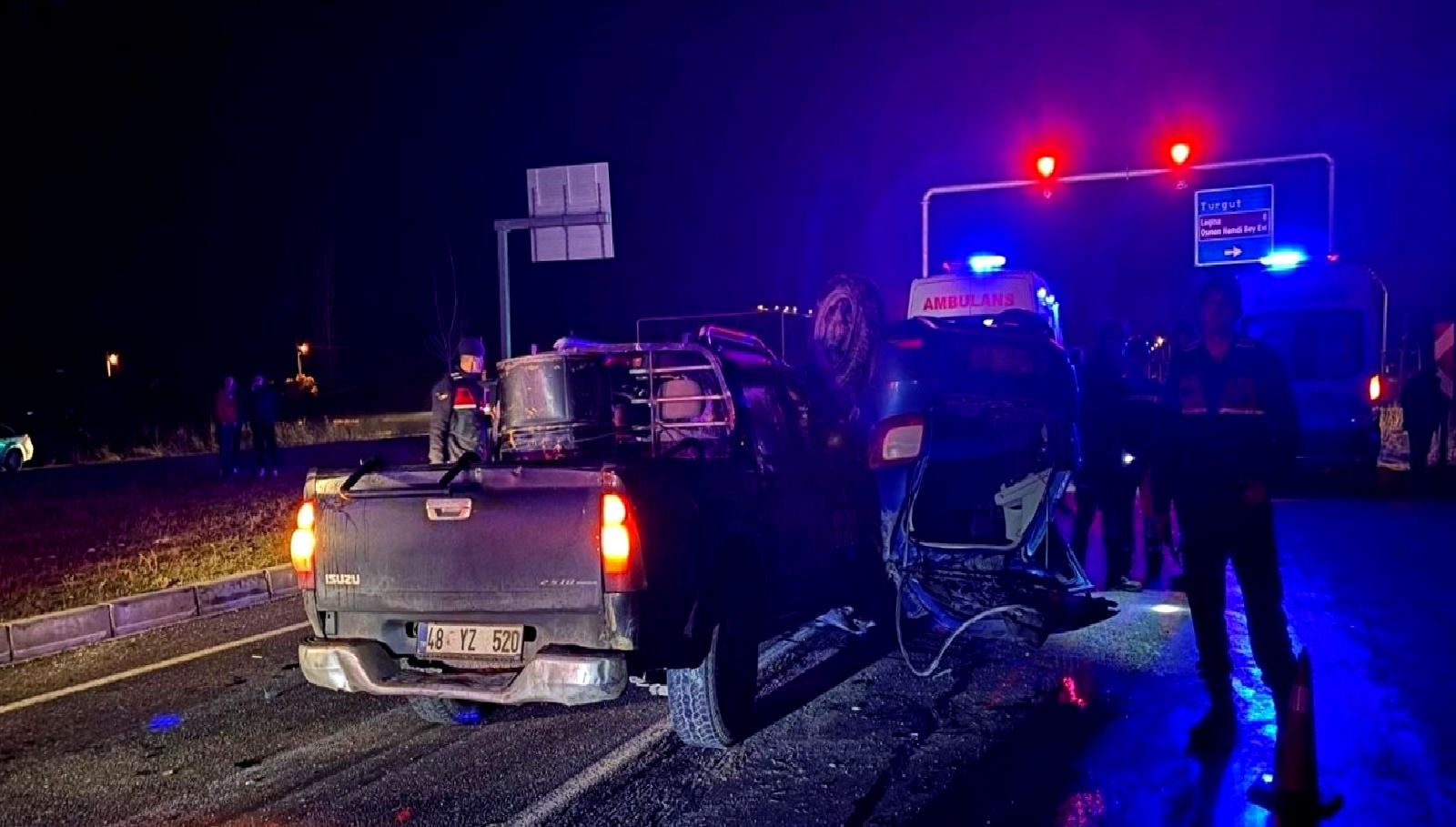 Muğla Yatağan'da meydana gelen feci trafik kazasında iki kişi hayatını