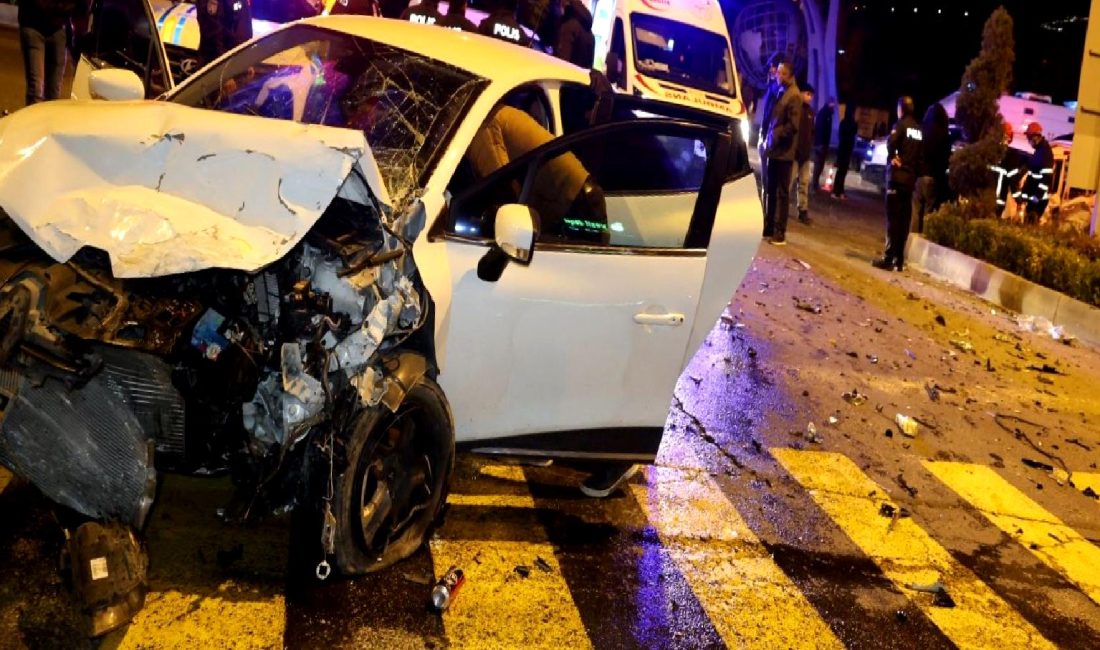Niğde’de Alkollü Sürücüyle Trafik Kazası: 7 Yaralı Niğde'de alkollü bir sürücünün neden olduğu trafik kazasında 7 kişi