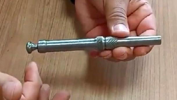 Tarsus’ta Suikast Tabancasıyla Yakalanan Şüpheli Tutuklandı Tarsus'ta suikast tabancasıyla yakalanan bir şüpheli, emniyet güçleri tarafından gözaltına