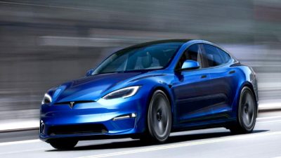 Tesla'nın 2024 araç teslimat rakamlarını keşfedin ve artan rekabetin elektrikli