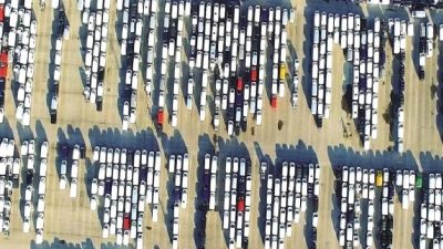 Türkiye'de benzinli ve hibrit otomobiller için uygulanan yüzde 50 ek