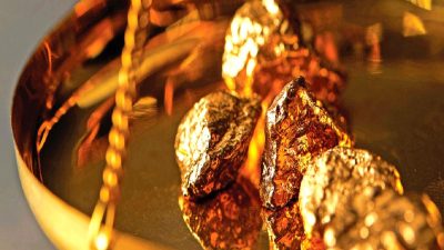 Türkiye'nin altın üretiminde yaşanan düşüş ve ithalat sorunları, ekonomiyi etkileyen