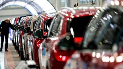 2024 yılı otomotiv sektörünün değerlendirmesi, yenilikçi hedefleri ve pazar trendleri