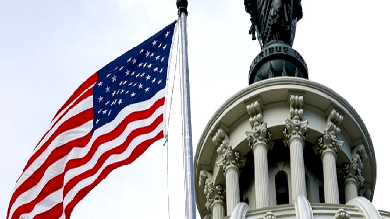 ABD'de kişisel gelir ve tüketim harcamaları verileri açıklandı. Ekonomik trendleri