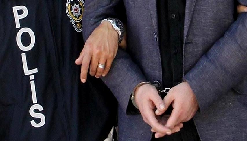 Adana'da gerçekleştirilen kaçak cep telefonu operasyonunda çok sayıda cihaz ele