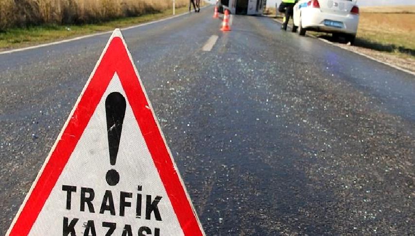 Adana’da Kamyonet ve TIR Çarpıştı: İki Yaralı Adana'da meydana gelen kamyonet ve TIR çarpışmasında iki kişi yaralandı.