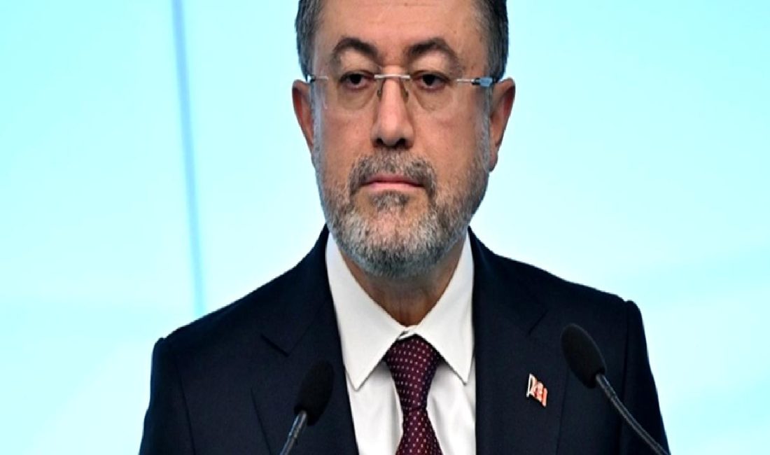 Bakan Yumaklı’nın Kırşehir Ziyareti ve Sokak İftarı Bakan Yumaklı'nın Kırşehir ziyareti sırasında gerçekleştirdiği sokak iftarı, birlik ve