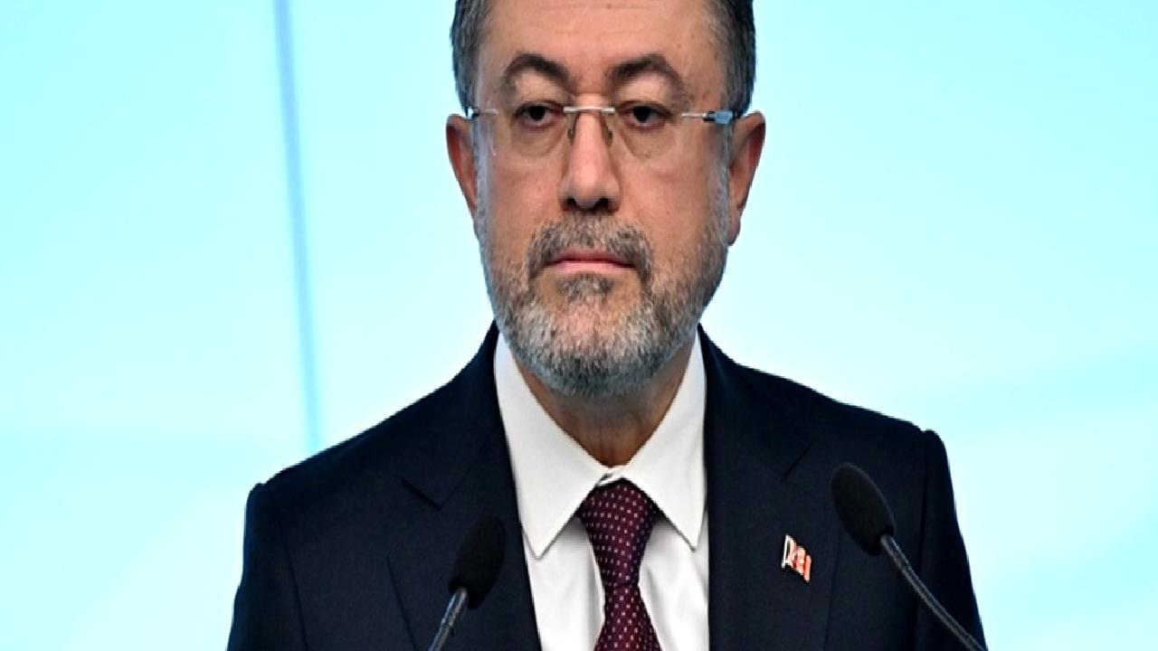 Bakan Yumaklı'nın Kırşehir ziyareti sırasında gerçekleştirdiği sokak iftarı, birlik ve