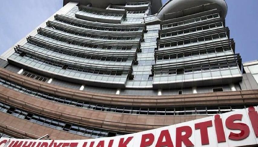 CHP, Ekrem İmamoğlu’nun Tutuklanması Sonrası Yeni Strateji Belirledi CHP, Ekrem İmamoğlu'nun tutuklanmasının ardından yeni stratejiler belirleyerek siyasi duruşunu