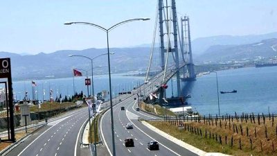 Deniz Yavuzyılmaz, Yap-İşlet-Devret projeleri hakkında detaylı açıklamalar sunarak, bu modellerin