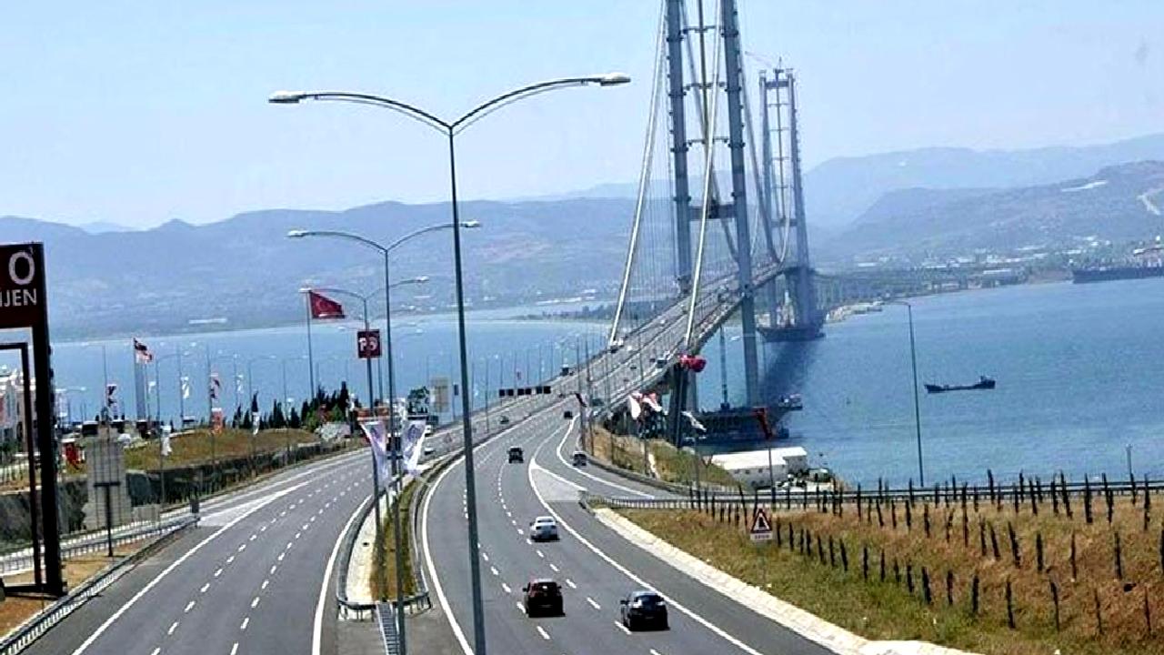 Deniz Yavuzyılmaz, Yap-İşlet-Devret projeleri hakkında detaylı açıklamalar sunarak, bu modellerin