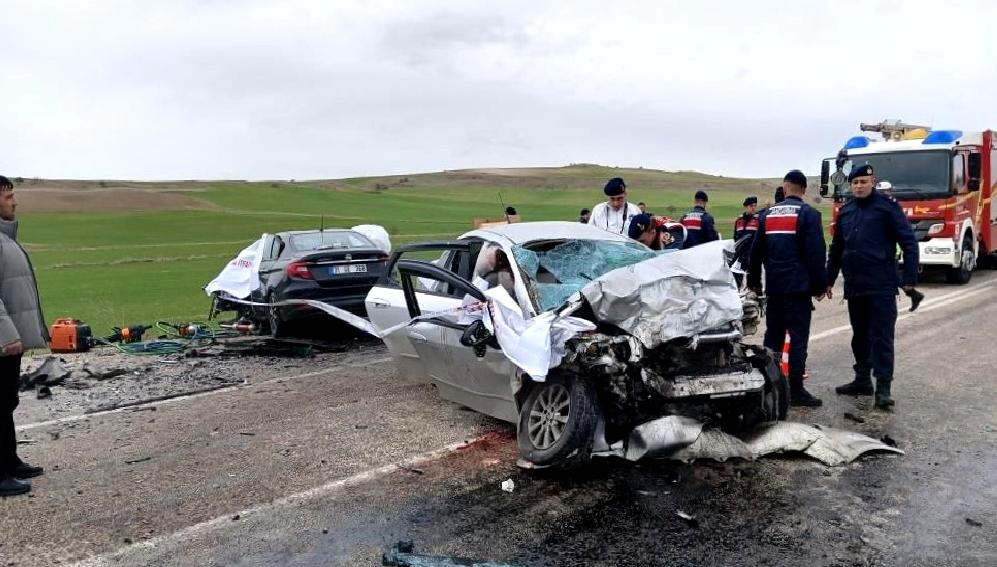 Haymana'da meydana gelen feci trafik kazasında 6 kişi hayatını kaybetti,