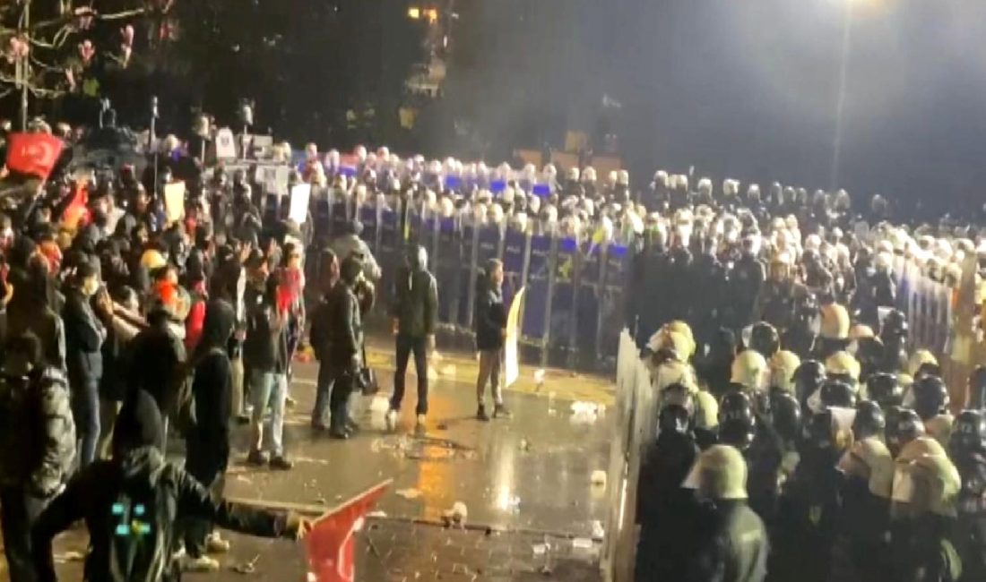 İstanbul’da Gözaltılar ve Tutuklamalar: 134 Şüpheli İşlemde İstanbul'da gerçekleşen gözaltılar ve tutuklamalar hakkında detaylar. 134 şüpheli hakkında