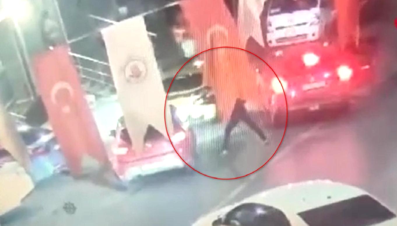 Kağıthane'de gerçekleşen silahlı saldırıda genç bir birey hayatını kaybetti. Olayın