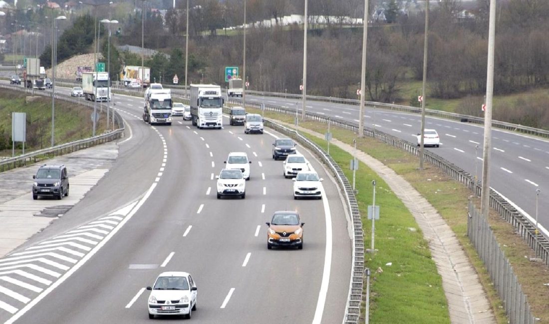 Ramazan Bayramı'nda seyahat planları yaparken otoyol yoğunluğunu nasıl aşabileceğinizi keşfedin.