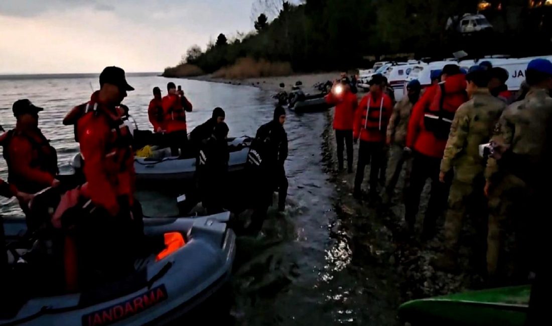 Sapanca Gölü'nde meydana gelen kum fırtınası, bir sporcunun kaybolmasına neden