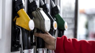 25 Nisan 2025 güncel akaryakıt fiyatları ve piyasa durumu hakkında