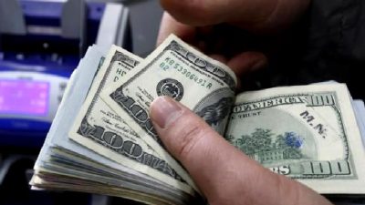 ABD Doları, resesyon endişeleri nedeniyle değer kaybediyor. Piyasalardaki dalgalanmaları ve