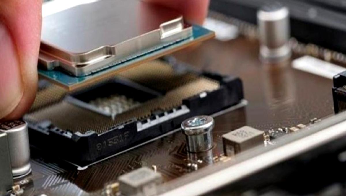 ABD Ticaret Bakanlığı, ithal ilaçlar ve yarı iletkenler üzerine yürütülen