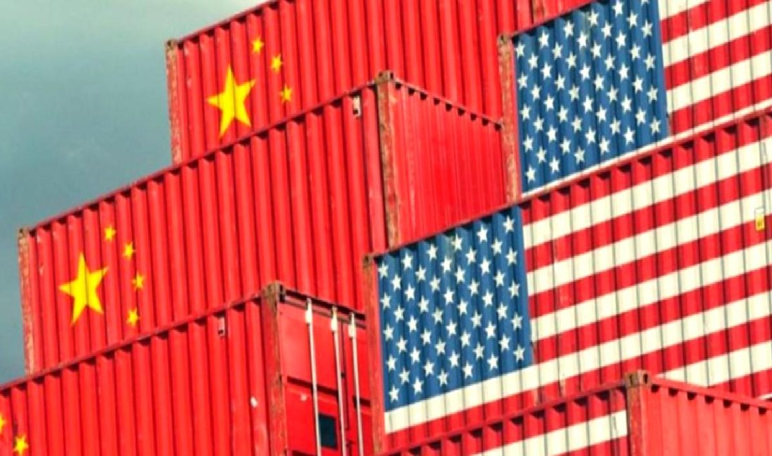ABD ve Çin arasındaki ticaret gerilimi, yeni gümrük vergileriyle artıyor.