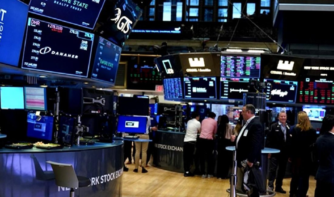 ABD’de Tarife Müzakereleri ve Piyasa Etkileri ABD'de tarife müzakereleri, piyasa dinamiklerini nasıl etkiliyor? Ekonomik sonuçlar ve