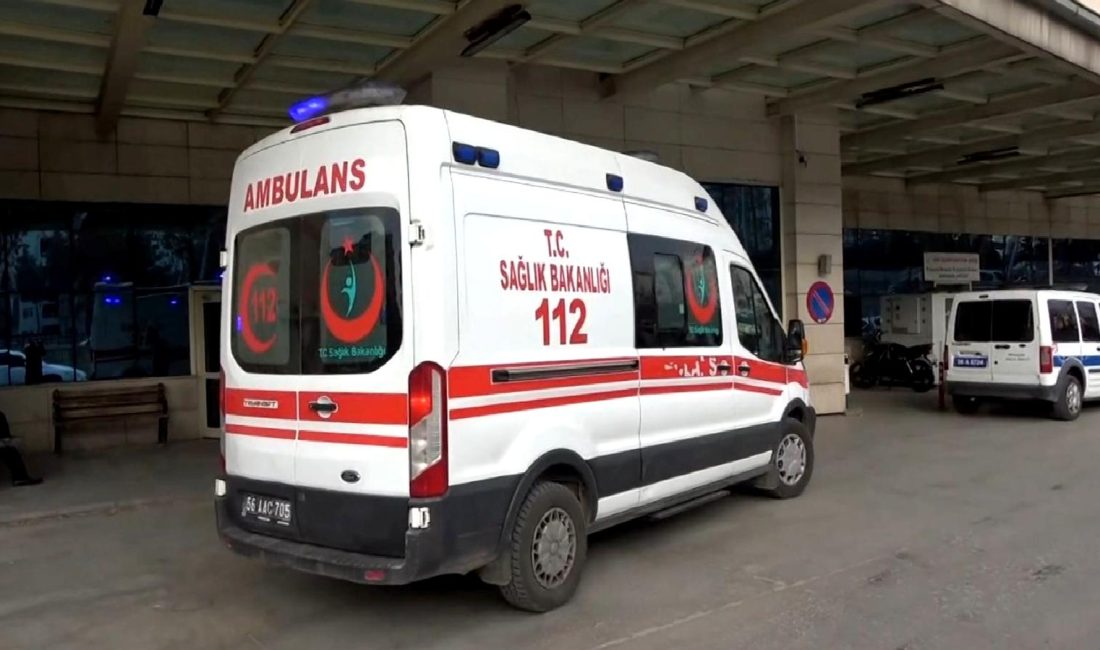 Adapazarı’nda Gıda Zehirlenmesi: 11 Kişi Hastaneye Başvurdu Adapazarı'nda gıda zehirlenmesi nedeniyle 11 kişi hastaneye başvurdu. Olayın detayları