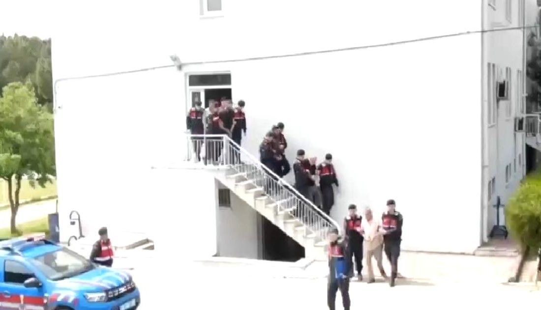 Alaşehir'de organize suç örgütlerine operasyon: Çakallar ve Tokuçlar çökertildi. Detaylar