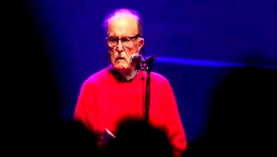 Alvin Lucier’in Yeniden Canlandırma Projesi: Sanat ve Bilim Arasındaki Buluşma Alvin Lucier'in Yeniden Canlandırma Projesi, sanat ve bilimin kesişim noktasında