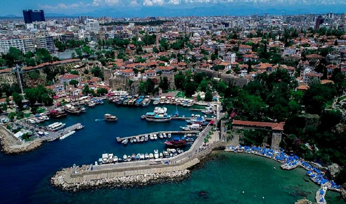 Antalya’da Ramazan Bayramı’nda Turizm Beklentileri Karşılanmadı Antalya'da Ramazan Bayramı'nda turizm beklentileri karşılanmadı. Yerli ve yabancı turist