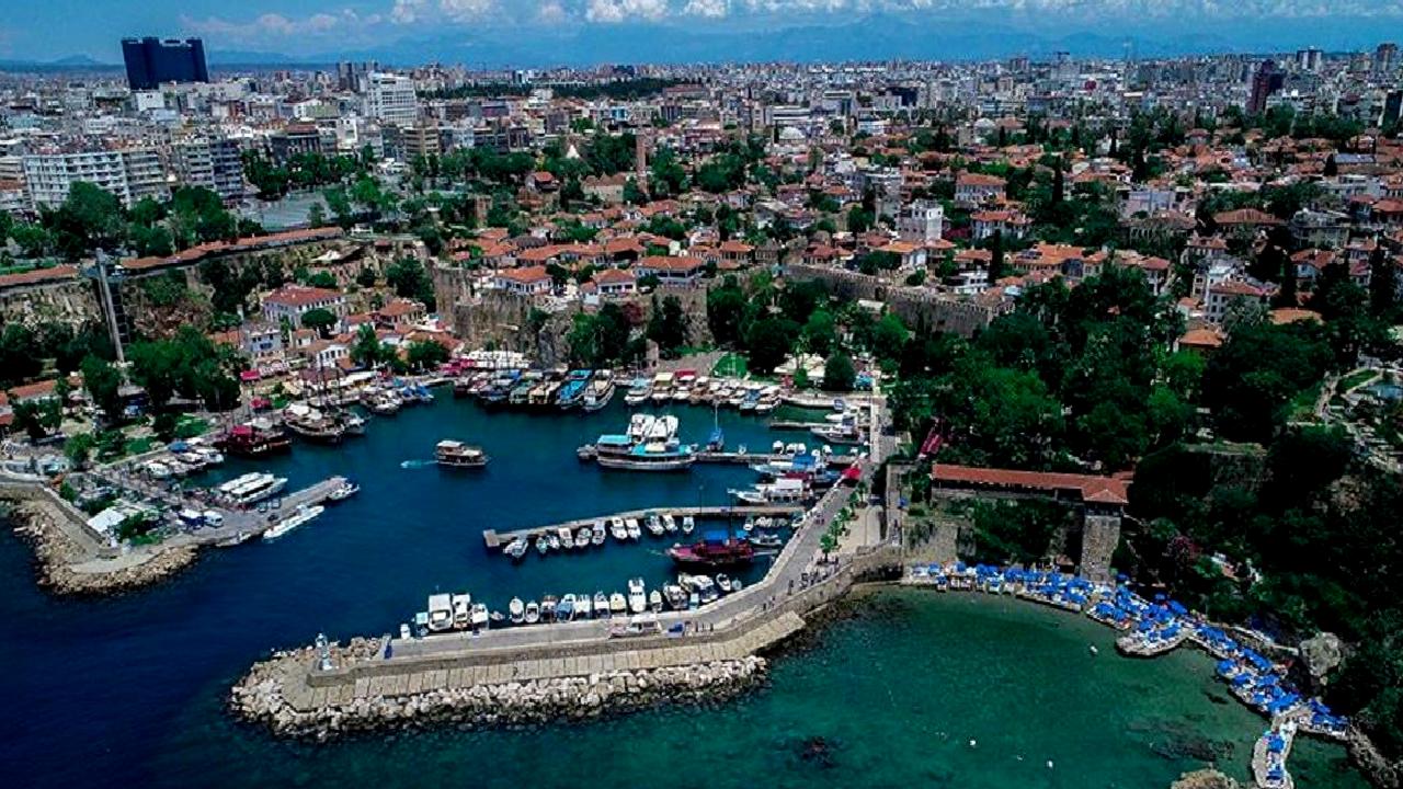 Antalya'da Ramazan Bayramı'nda turizm beklentileri karşılanmadı. Yerli ve yabancı turist
