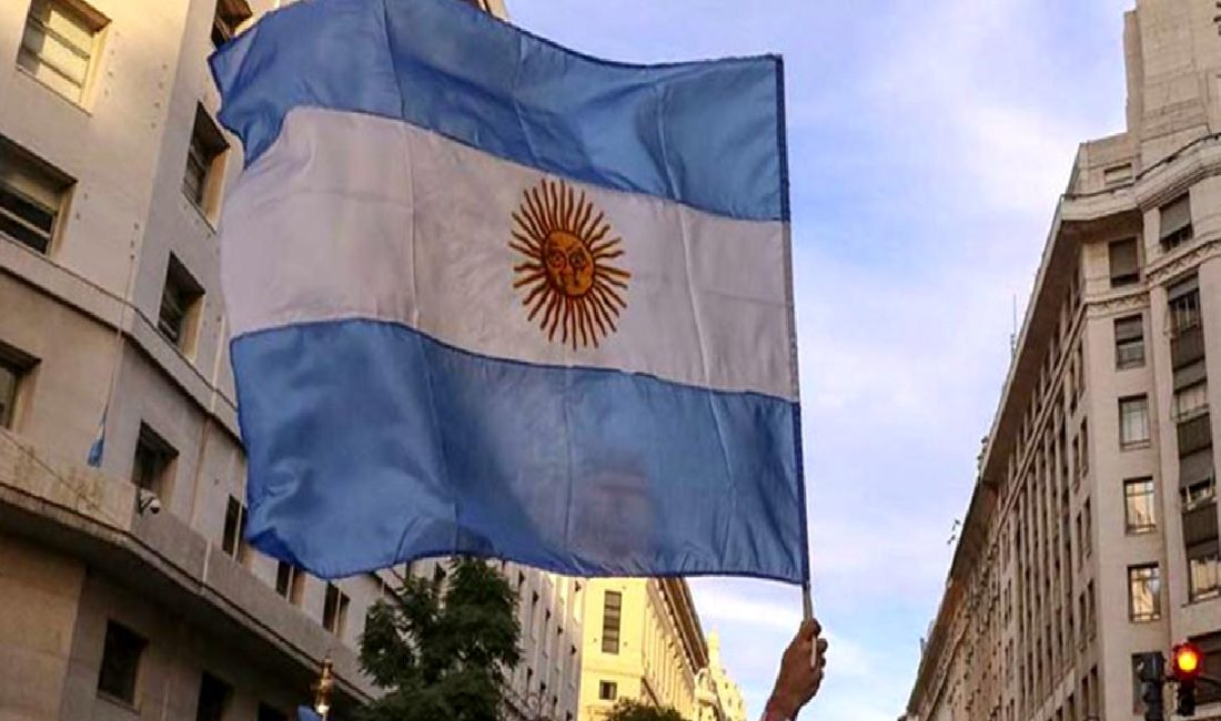 Arjantin’de Enflasyon Artışı ve IMF ile Kredi Anlaşması Arjantin'de enflasyon artışı ve IMF ile yapılan kredi anlaşmasının etkileri