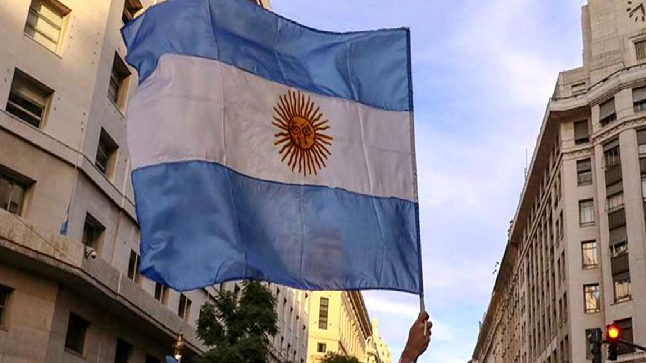 Arjantin'de enflasyon artışı ve IMF ile yapılan kredi anlaşmasının etkileri