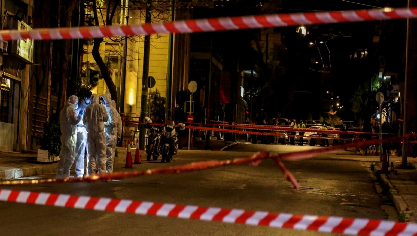 Atina'da meydana gelen patlama, şüpheli bir çantanın patlaması ile gerçekleşti.