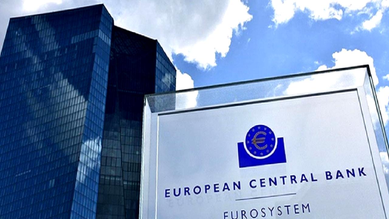 Avrupa Merkez Bankası, küresel ticaretteki olası risklere dikkat çekiyor. Ekonomik