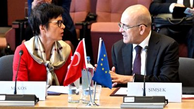 Bakan Şimşek, Türkiye-AB Yüksek Düzeyli Ekonomik Diyalog Toplantısını başarıyla tamamladı.