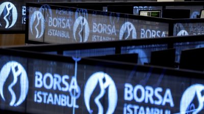 Borsa İstanbul'da BIST 100, dalgalı seyrine devam ederek günü değer
