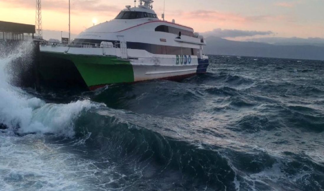 Bursa Deniz Otobüsleri Seferleri Hava Koşulları Nedeniyle İptal Edildi Bursa Deniz Otobüsleri seferleri hava koşulları nedeniyle iptal edildi. Güncel