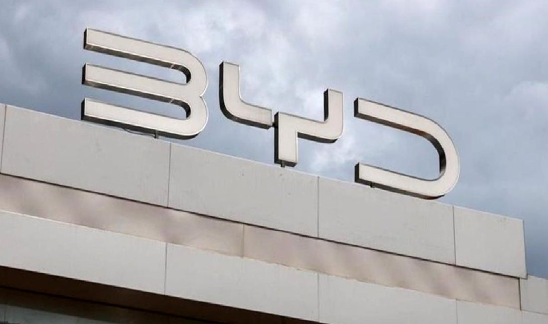 BYD, Avrupa Pazarında Denza Markasını Tanıttı BYD, Avrupa pazarında Denza markasını tanıtarak elektrikli araç segmentinde yeni