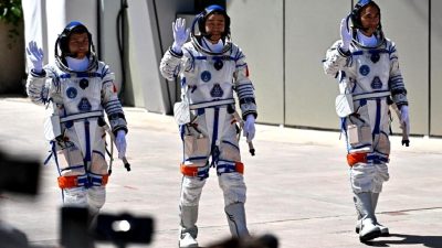 Çin'in Tiengong Uzay İstasyonu için yeni taykonot ekibi göreve hazır.