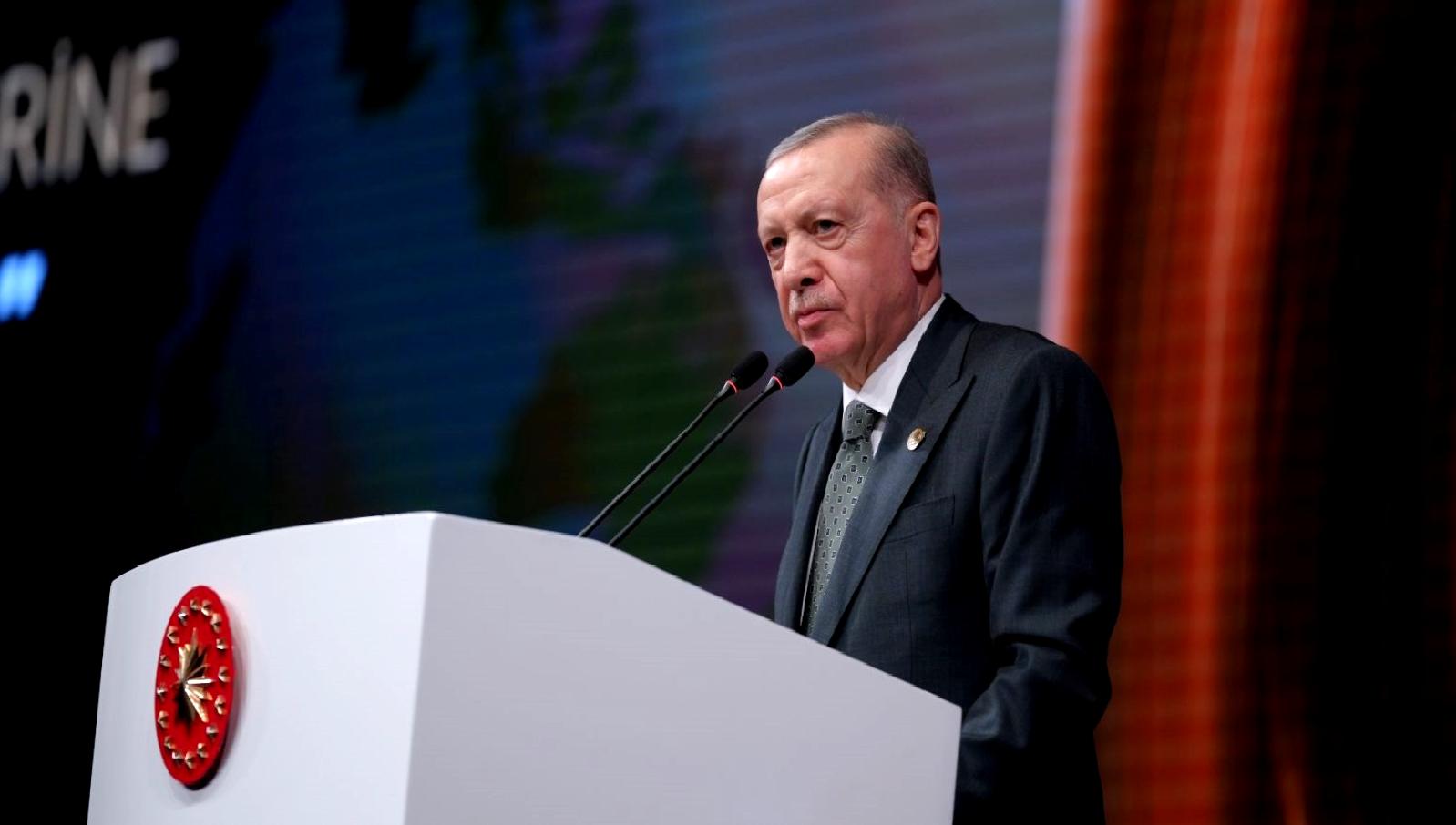 Cumhurbaşkanı Erdoğan, Antalya Havalimanı'nın yeni terminal binalarını açarak, bölgenin ulaşım