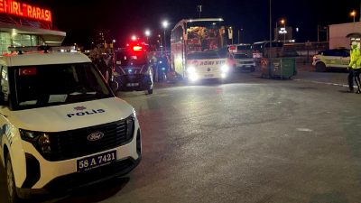 Doğubeyazıt'tan İzmir'e giden otobüste meydana gelen korkunç kaza, yolcuları ve