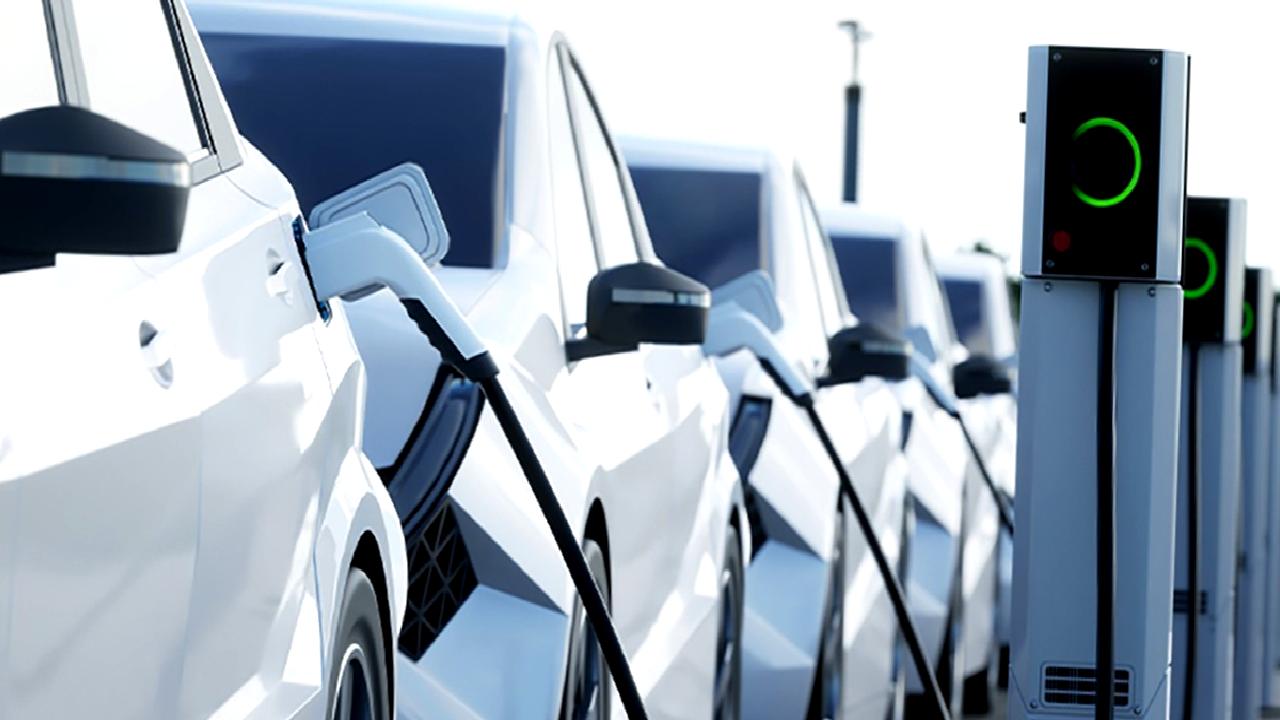 Dünyada elektrikli araç satışları, çevre dostu alternatifler ve teknolojik yeniliklerle