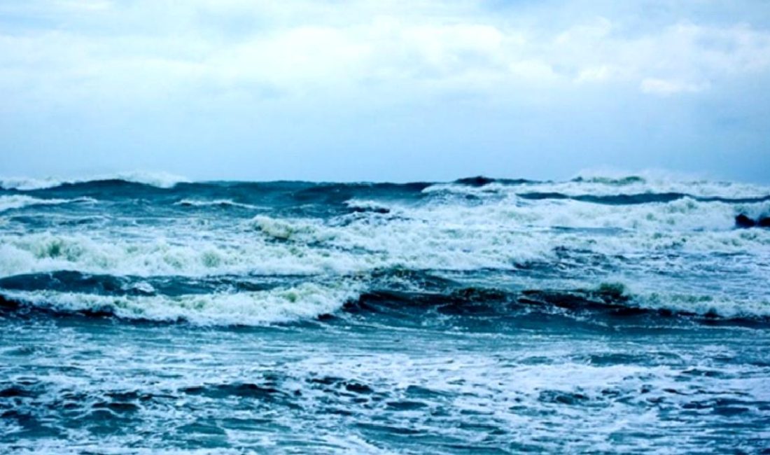 Dünya'nın okyanuslarının geçmişini ve renk değişimlerini keşfedin. Bu eşsiz denizlerin