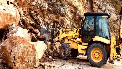 Esenköy Armutlu yolunda meydana gelen toprak kaymasıyla ilgili detaylar, etkileri