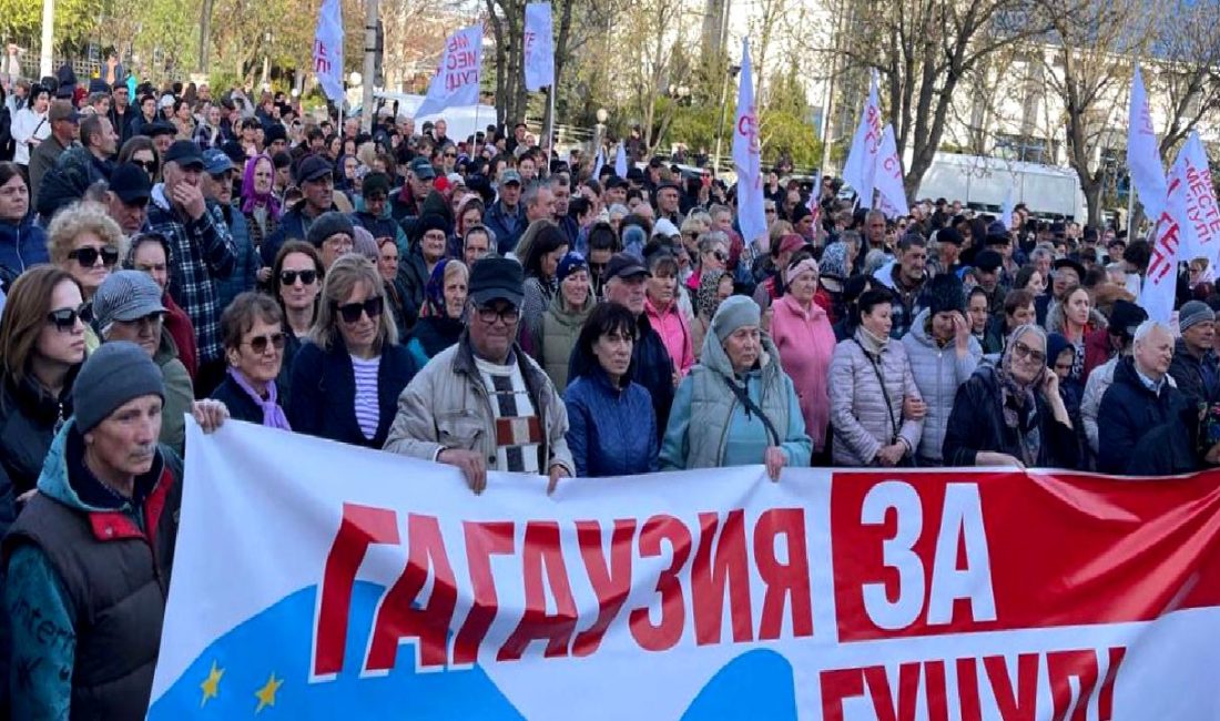 Gagavuzya Özerk Bölgesi vatandaşlarının Moldova hükümetine yönelik büyük protesto ve