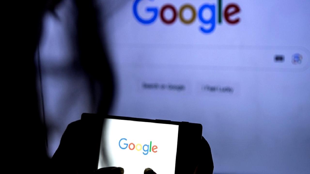 Google, ülke kodlu alan adlarını kaldırarak internetin küresel yapısını değiştiriyor.