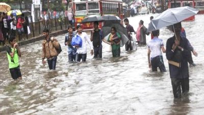 Güney Asya'da meydana gelen şiddetli yağışlar, can kayıplarına ve büyük