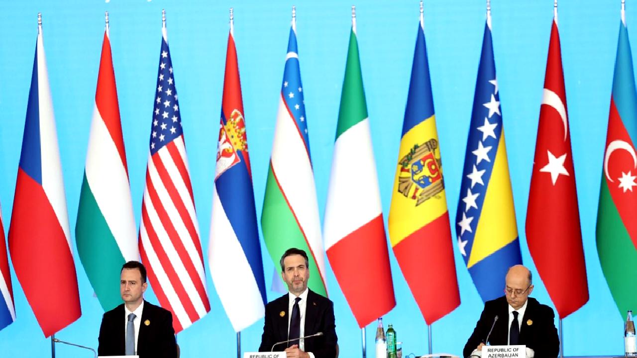 Güney Gaz Koridoru ve Yeşil Enerji Danışma Toplantısı, Bakü'de enerji