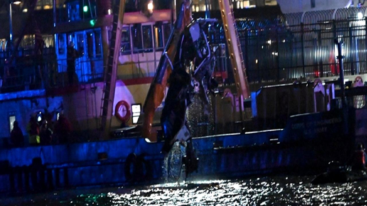 Hudson Nehri'nde meydana gelen helikopter kazasında 6 kişi hayatını kaybetti.